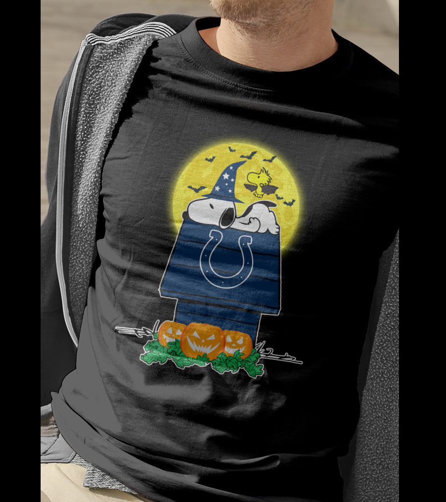Indianapolis Colts Snoopy Halloween Moon Pumpkins Woodstock Bats T-Shirt