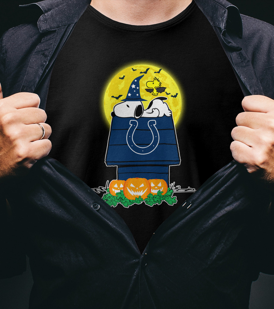Indianapolis Colts Snoopy Halloween Moon Pumpkins Woodstock Bats T-Shirt