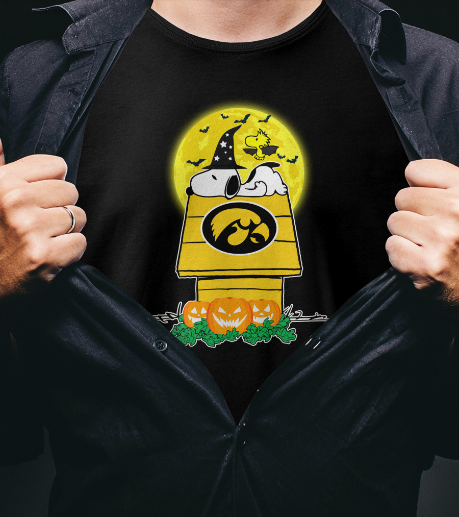 Iowa Hawkeyes Snoopy Halloween With Pumpkins And Yellow Moon T-Shirt