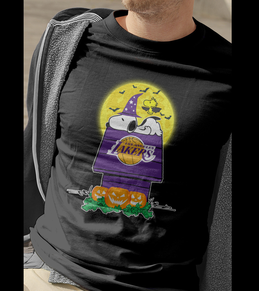 Los Angeles Lakers Snoopy Halloween Pumpkin Moon Bats T-Shirt