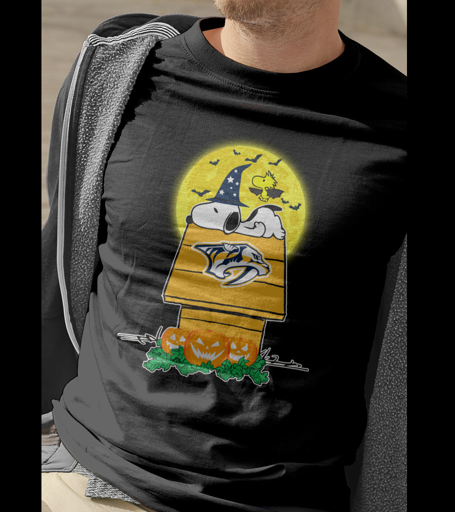 Nashville Predators Snoopy Woodstock Halloween Pumpkins Moon T-Shirt