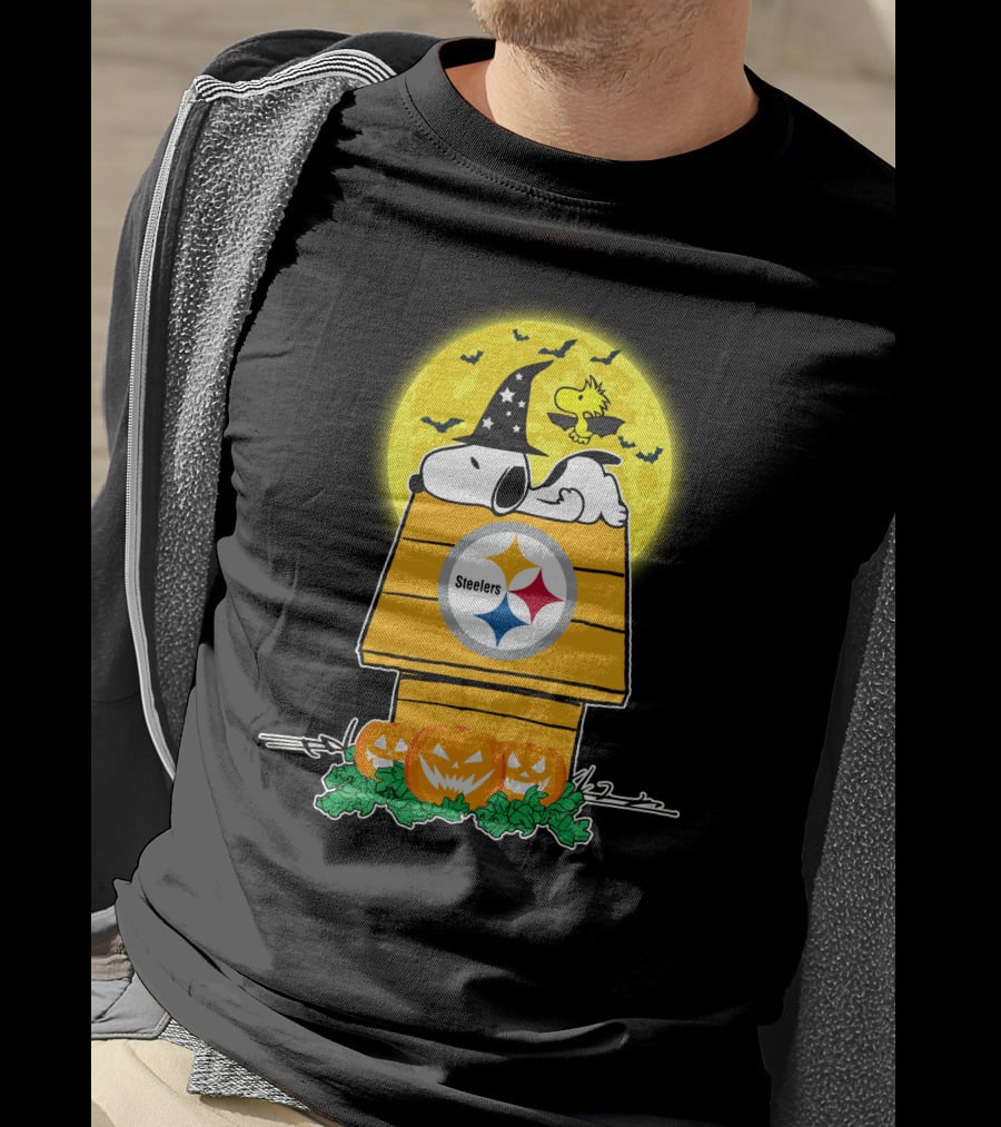 Pittsburgh Steelers Snoopy Woodstock Halloween Moon Pumpkins T-Shirt