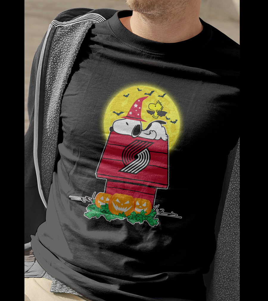Snoopy Halloween Portland Trail Blazers Moon Pumpkins Scene T-Shirt