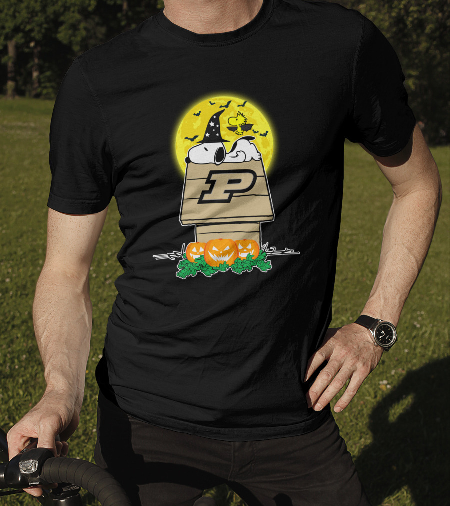 Purdue Boilermakers Snoopy Halloween Peanuts Woodstock Pumpkins Moon T-Shirt