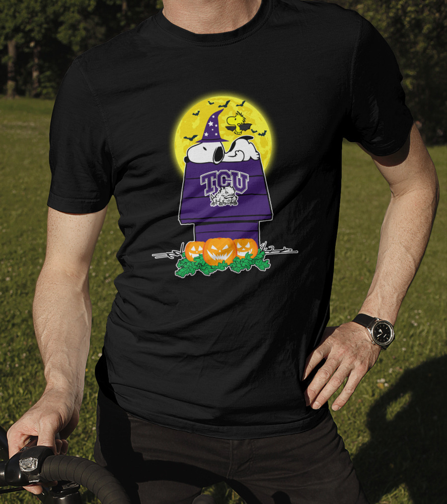 Tcu Horned Frogs Snoopy Halloween Pumpkins Full Moon T-Shirt