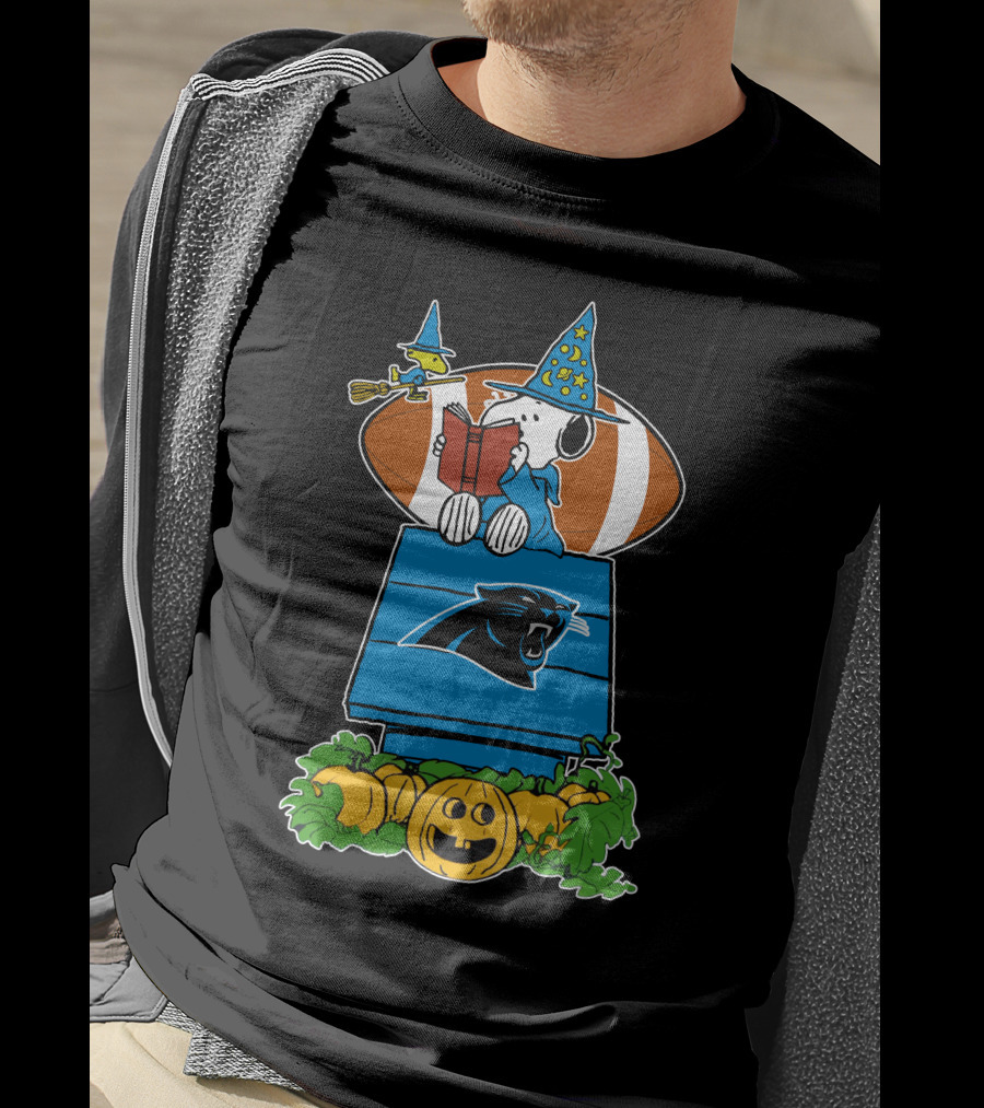 Carolina Panthers Snoopy Halloween Wizard Read Football Pumpkin Scene T-Shirt