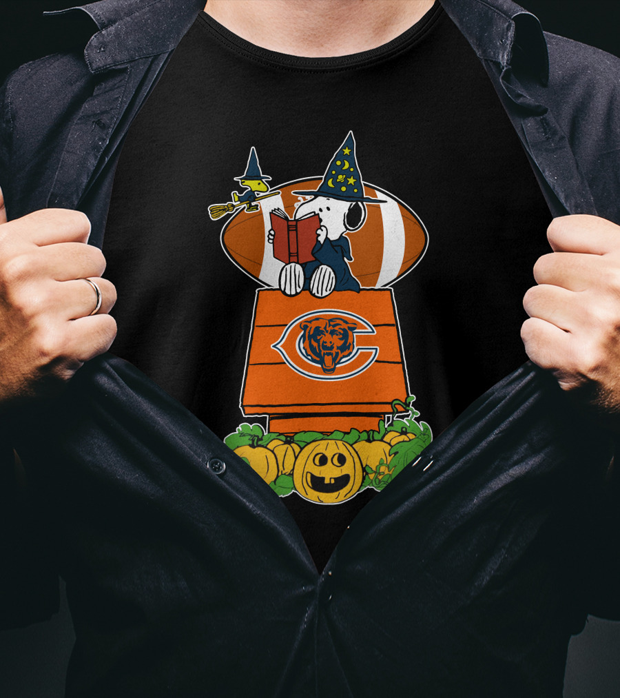 Chicago Bears Snoopy Halloween Witch Football Pumpkin House T-Shirt