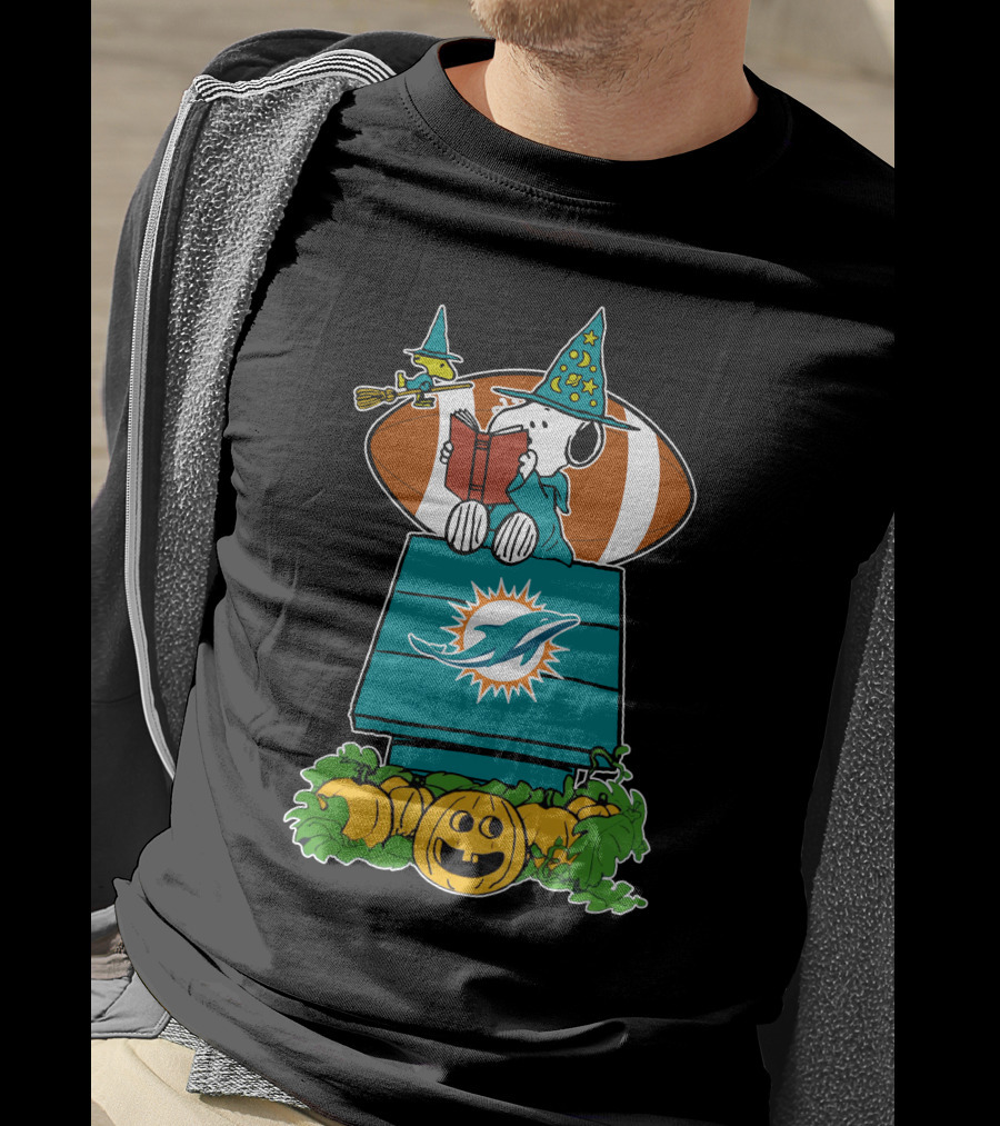 Miami Dolphins Snoopy Halloween Witch Pumpkin Football T-Shirt