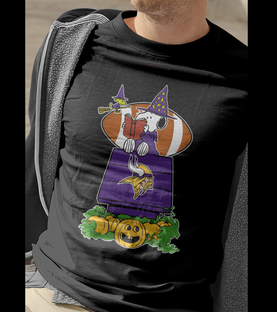 Minnesota Vikings Snoopy Halloween Witch Peanut Characters Pumpkin T-Shirt