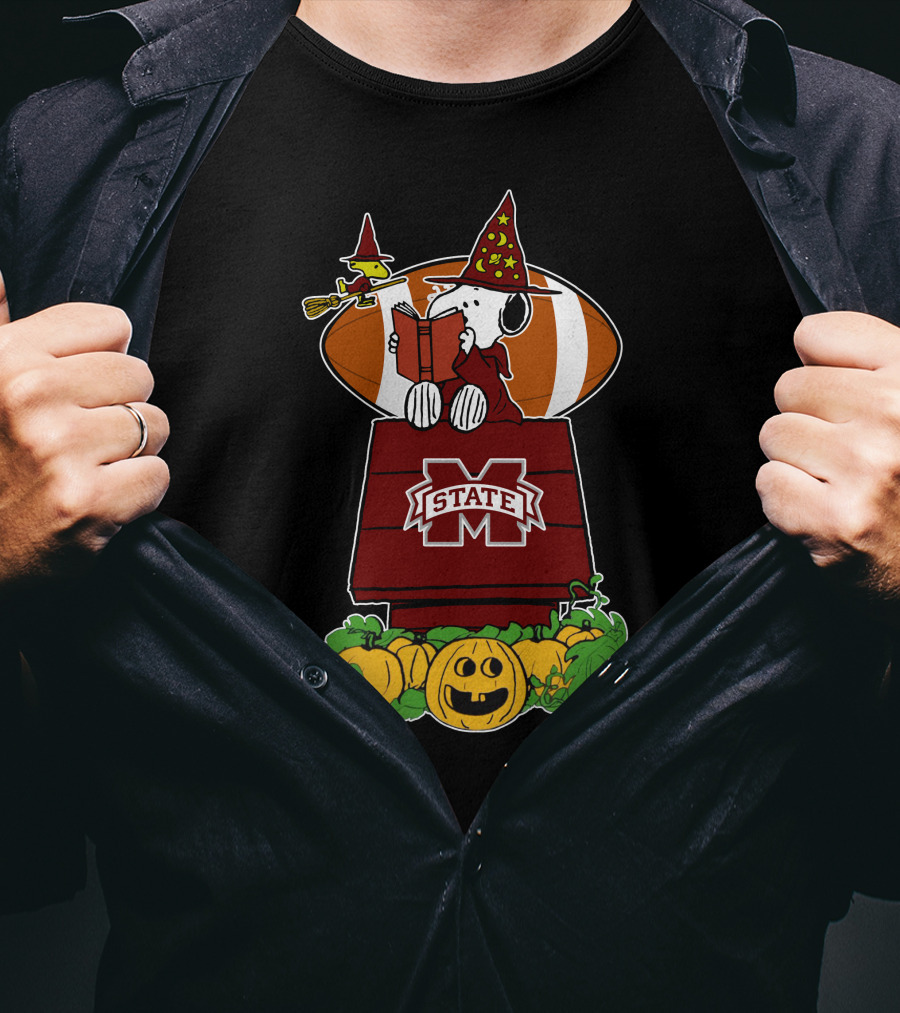 Mississippi State Bulldogs Snoopy Woodstock Halloween Pumpkin House Football T-Shirt