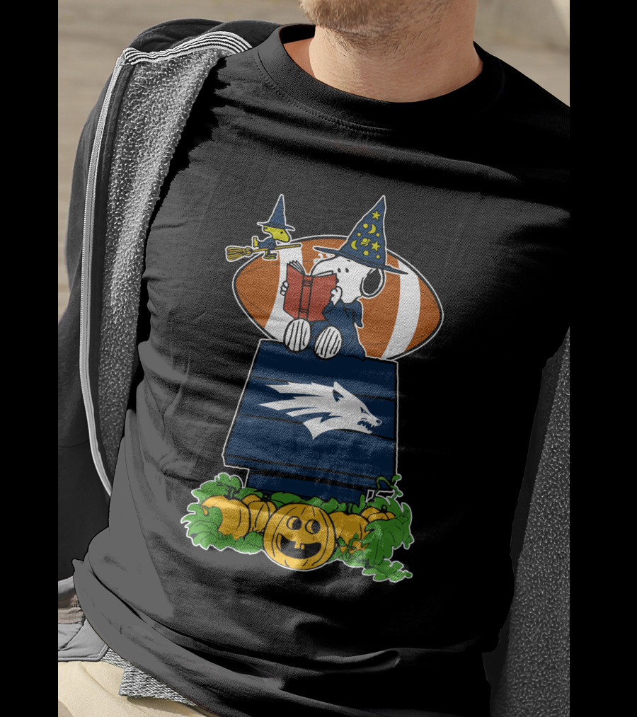 Nevada Wolf Pack Snoopy Halloween Football Wizard House And Pumpkins T-Shirt