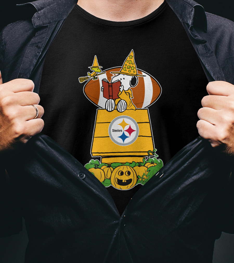 Pittsburgh Steelers Snoopy Halloween Football Magic Doghouse Pumpkins T-Shirt