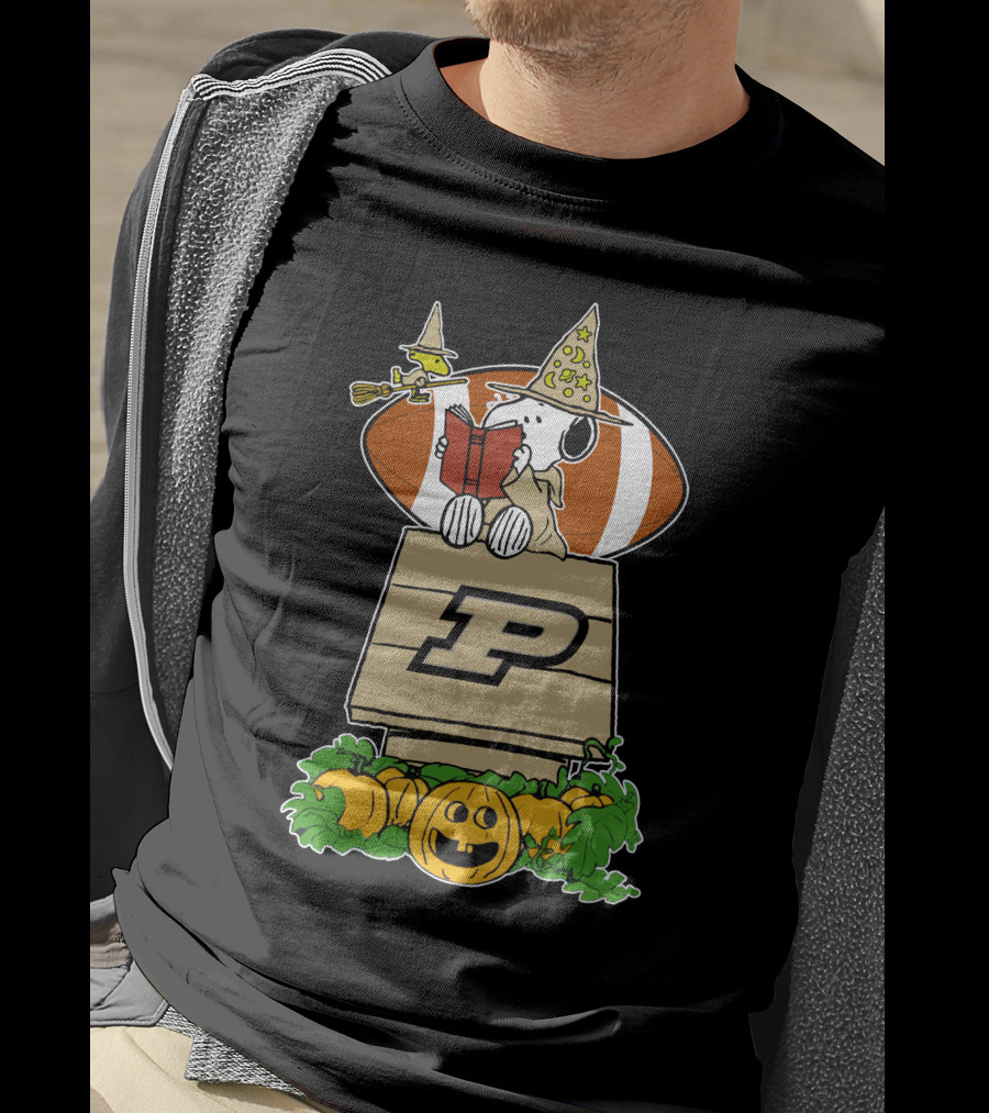 Purdue Boilermakers Peanuts Snoopy Halloween Football Pumpkin T-Shirt