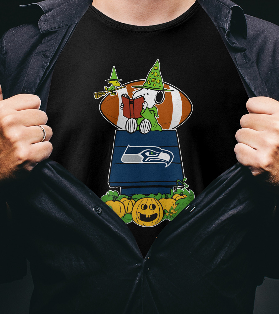 Seattle Seahawks Snoopy Halloween Pumpkin Football Magic T-Shirt