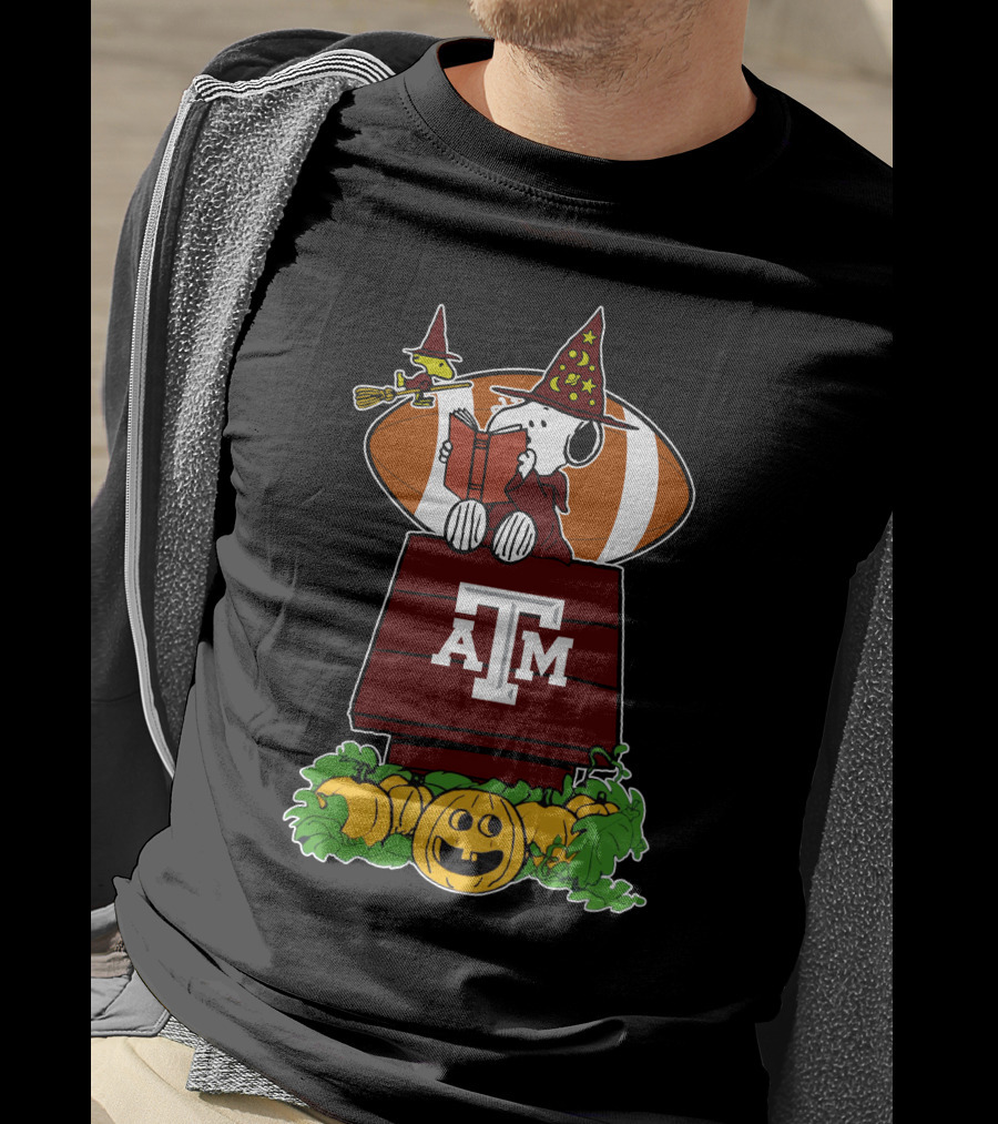 Texas A&M Aggies Snoopy Halloween Football Peanuts Charlie Brown Pumpkins House T-Shirt