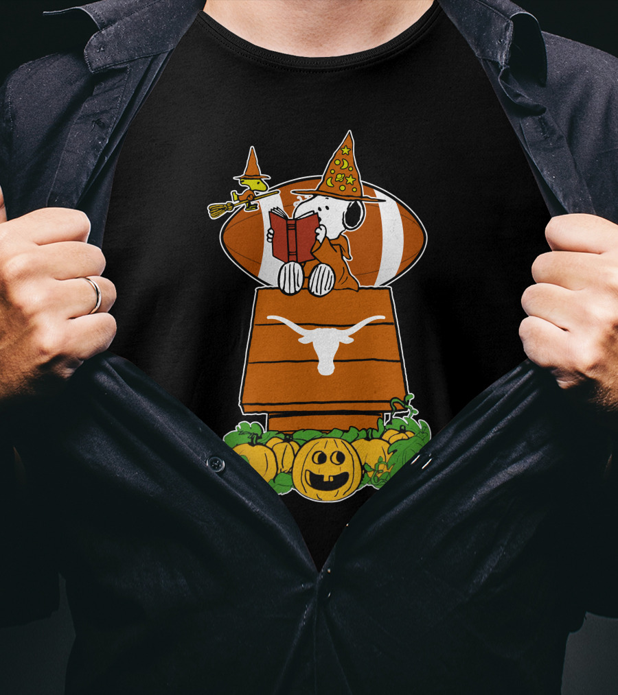Texas Longhorns Snoopy Halloween Reading On Doghouse With Witch Woodstocks And Pumpkin T-Shirt
