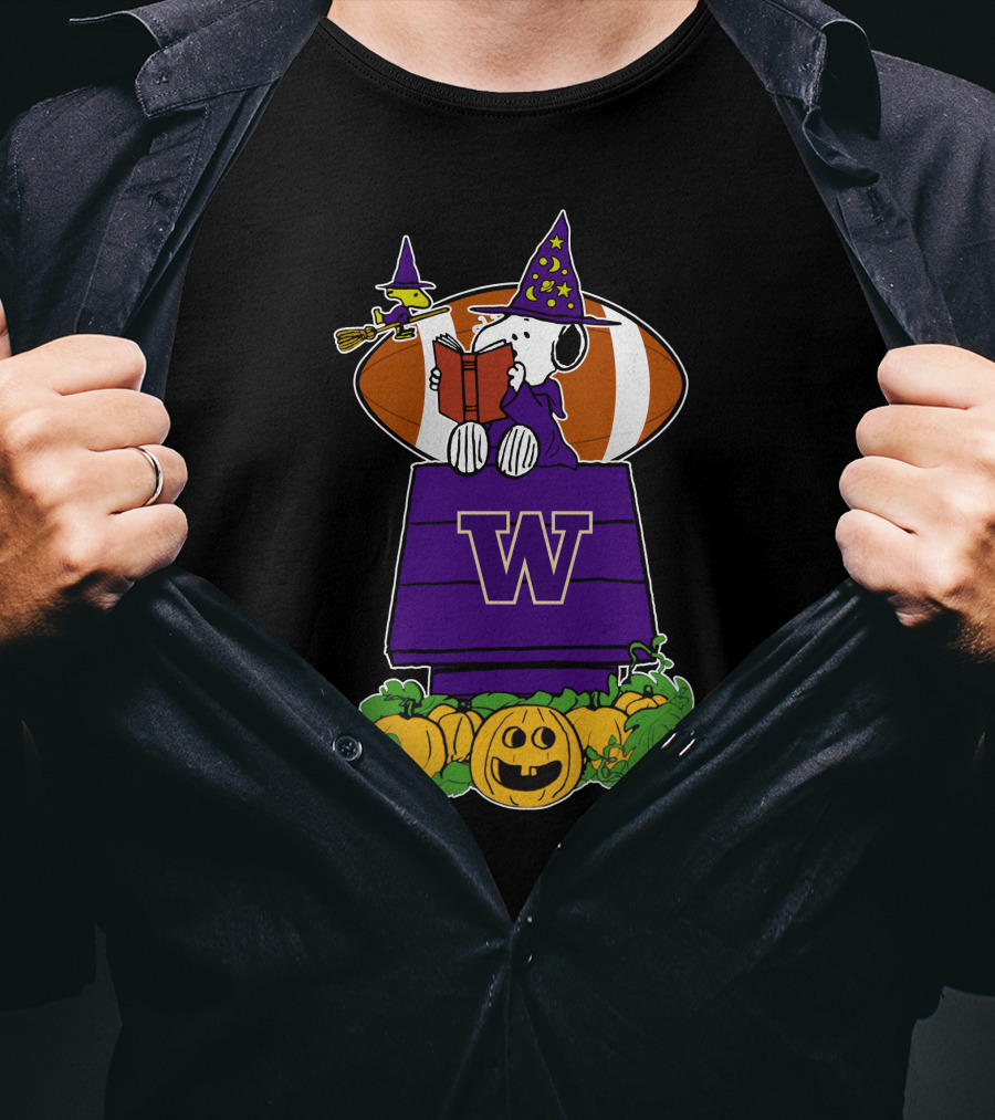 Washington Huskies Snoopy Halloween Witch Football Pumpkin T-Shirt