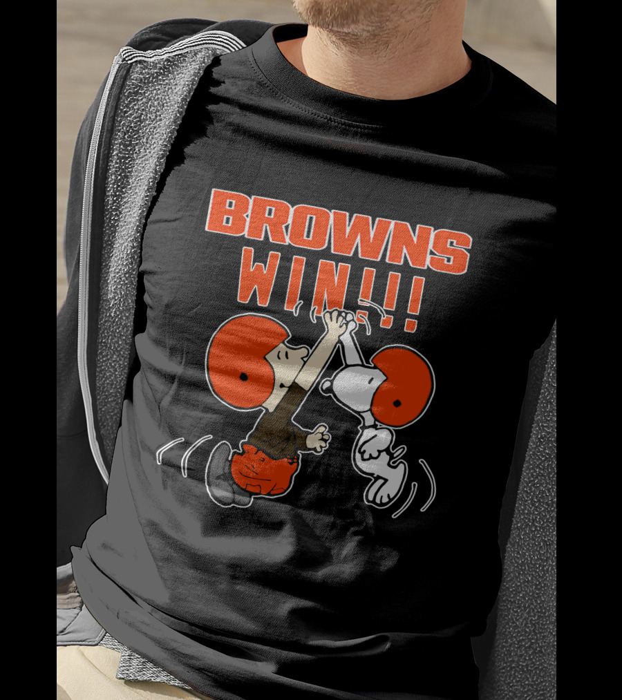 Browns Win!!! Peanuts Characters Celebrate Cleveland Victory T-Shirt