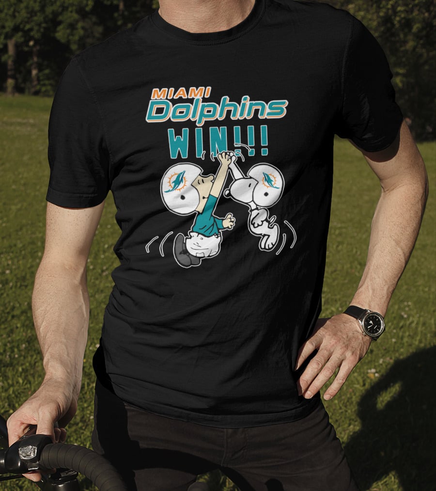 Miami Dolphins Win Peanuts Characters High Five Celebration T-Shirt
