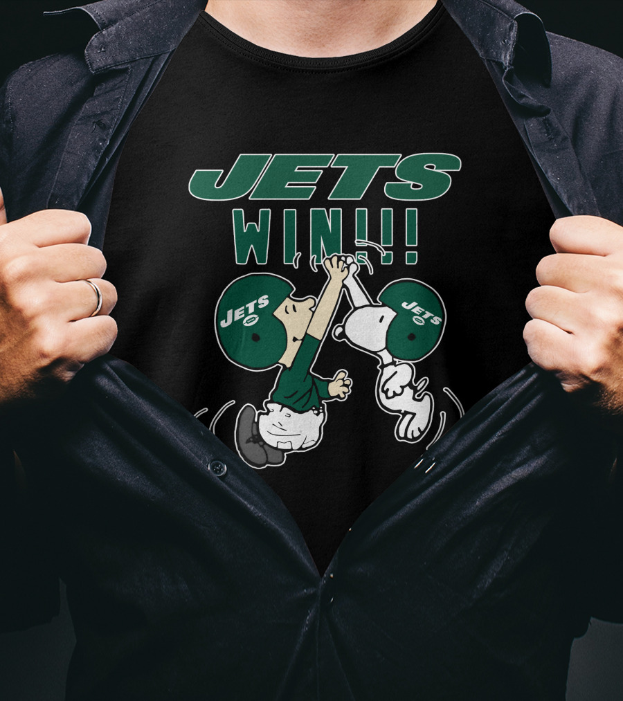 Jets Win Snoopy And Charlie Brown High Five Celebration T-Shirt