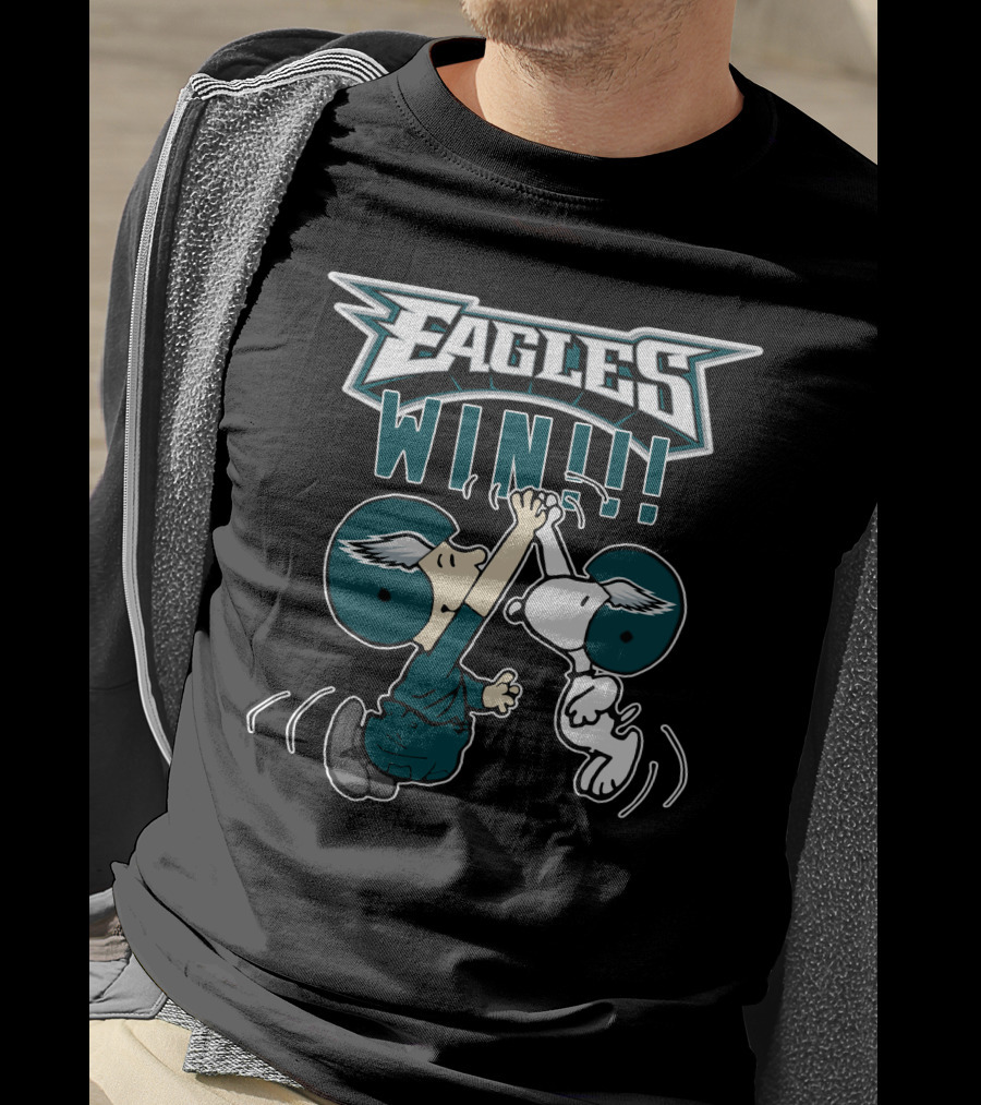 Eagles Win Peanuts Characters High Five Celebration T-Shirt