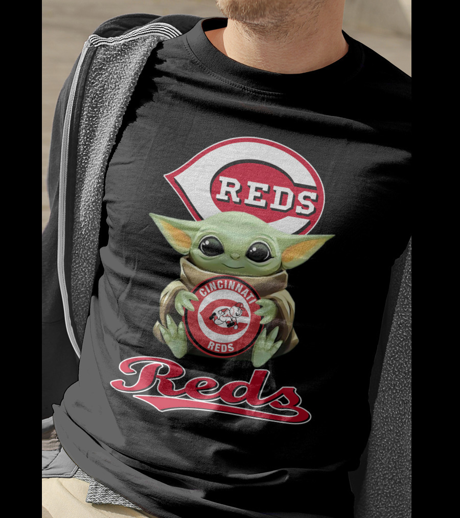 Cincinnati Reds Baby Yoda Holding Reds T-Shirt