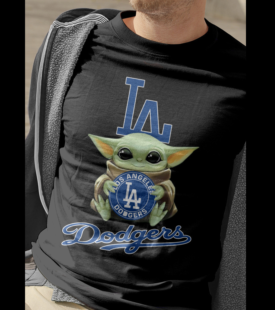 Los Angeles Dodgers Baby Yoda Holding La T-Shirt