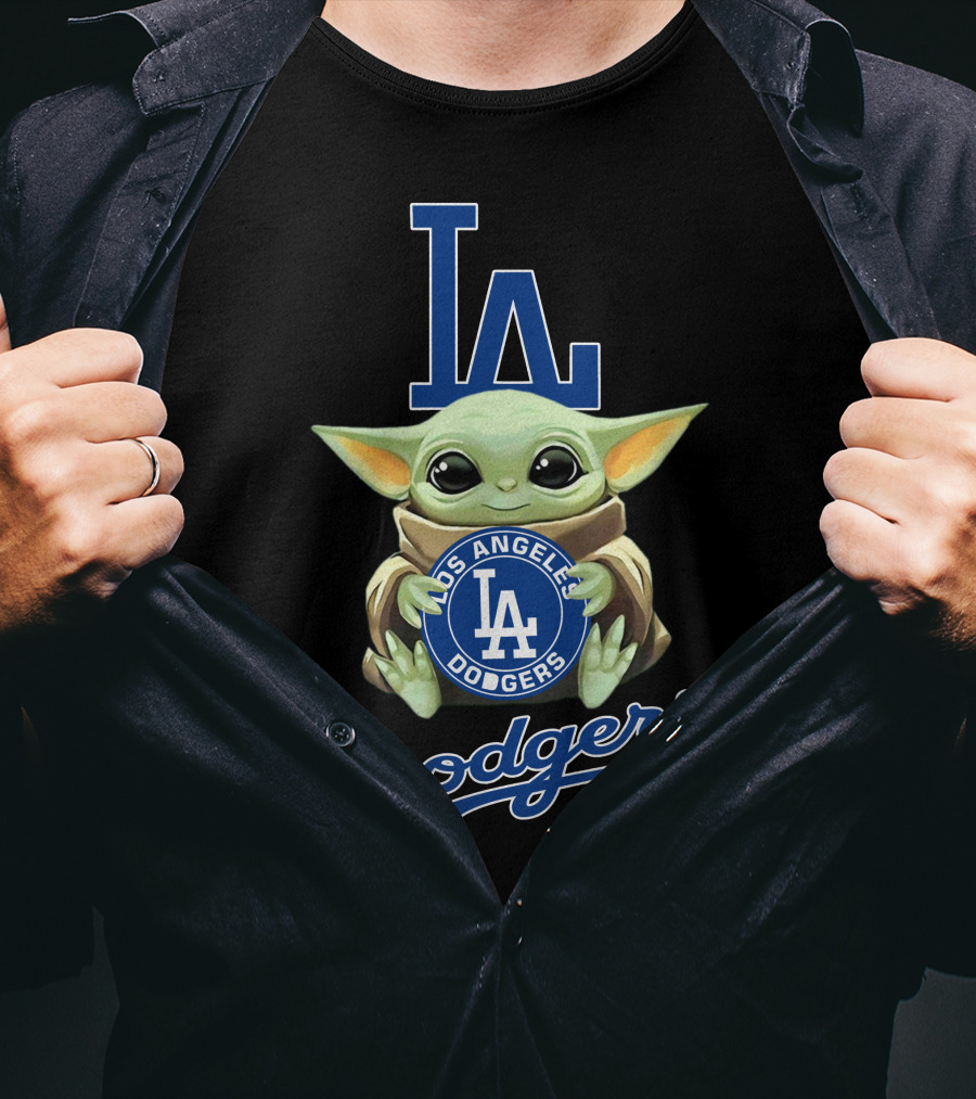 Los Angeles Dodgers Baby Yoda Holding La T-Shirt