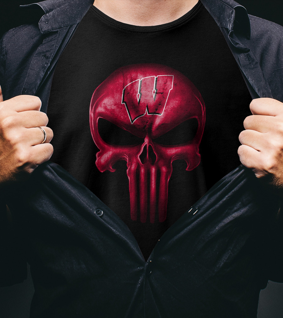 Wisconsin Badgers Punisher Skull T-Shirt