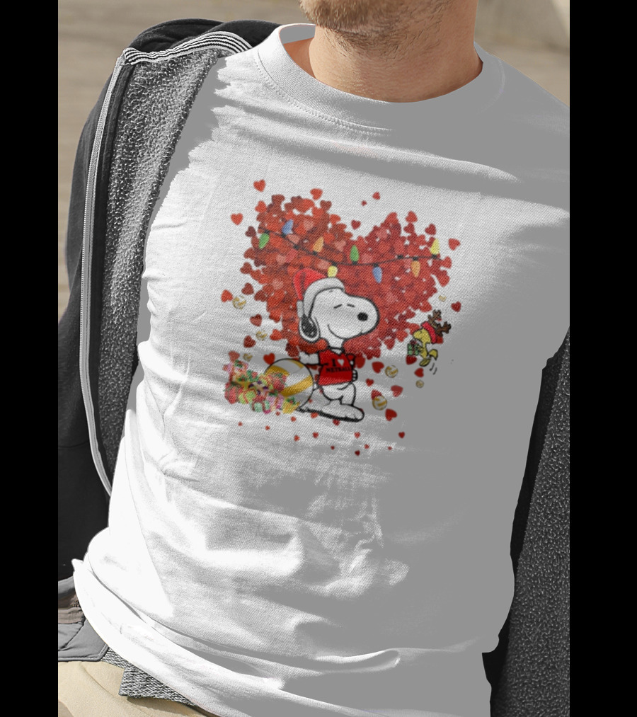 Snoopy Christmas Love Netball Heart T-Shirt