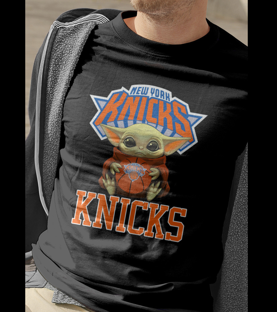New York Knicks Baby Yoda Basketball Fan T-Shirt