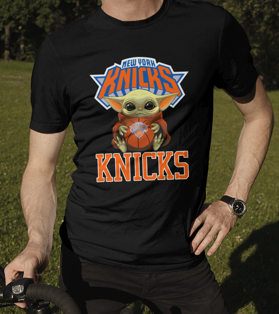 New York Knicks Baby Yoda Basketball Fan T-Shirt