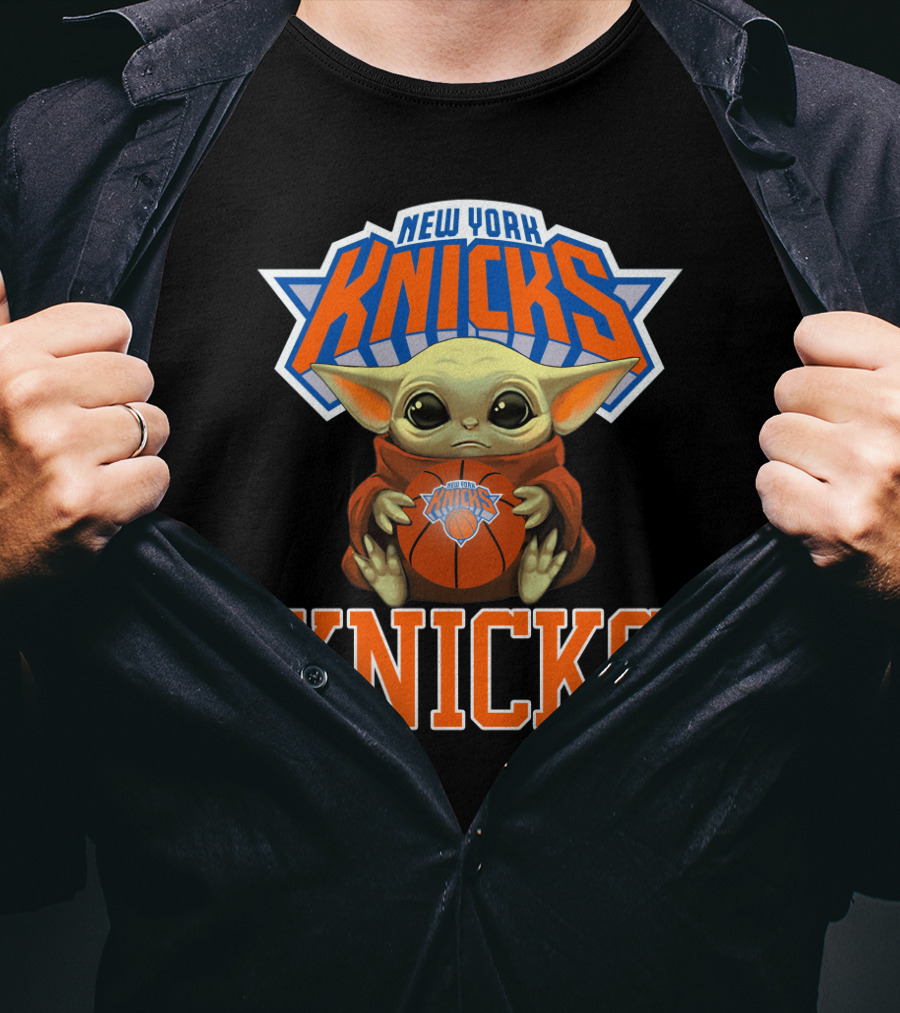 New York Knicks Baby Yoda Basketball Fan T-Shirt