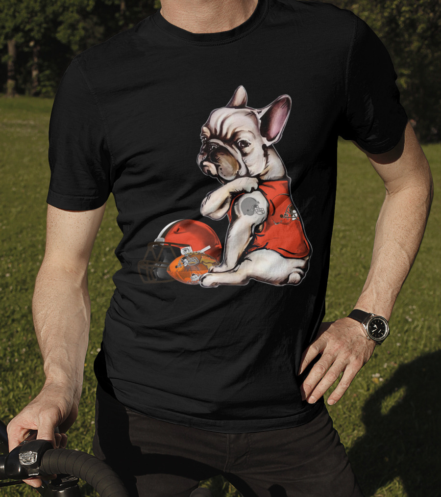 Cleveland Browns Pug Football Helmet And Jersey T-Shirt