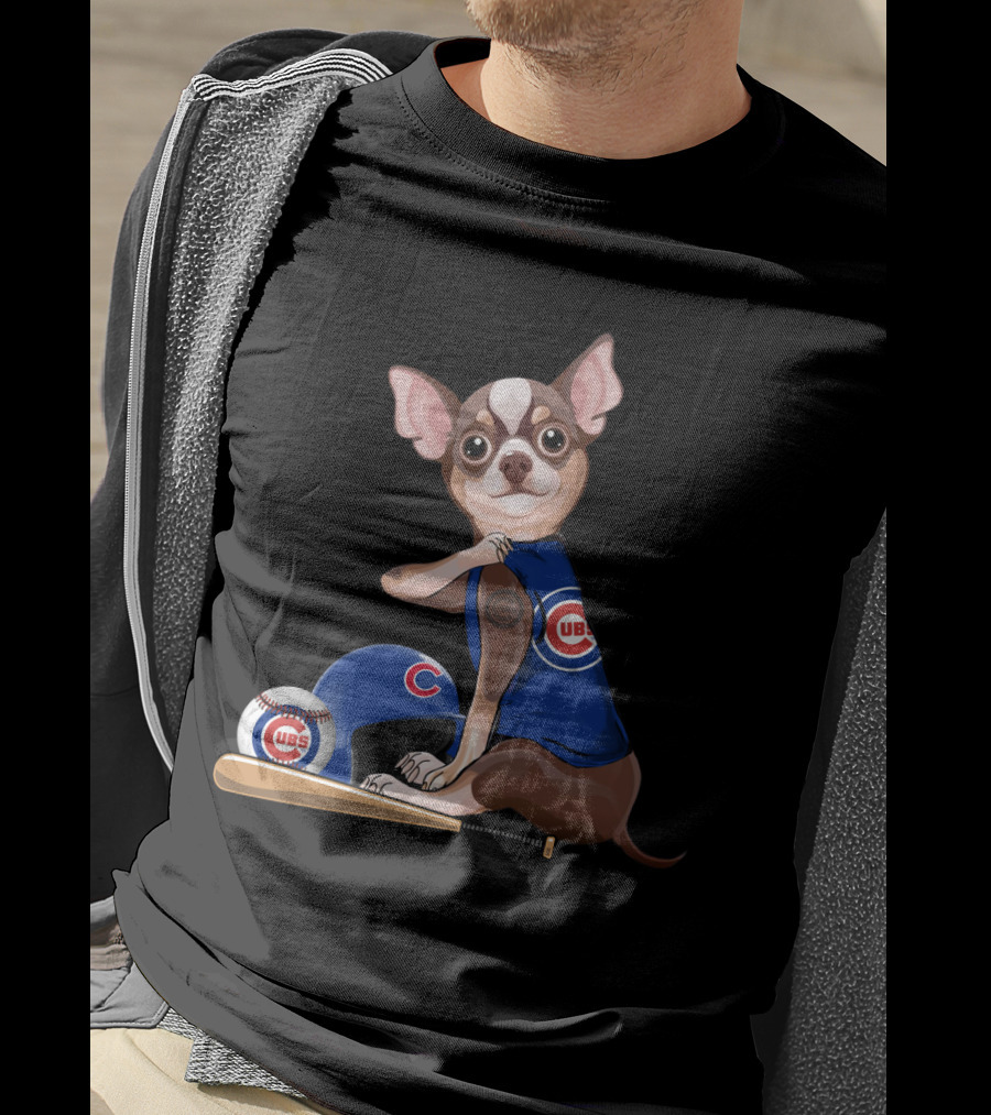Chicago Cubs Chihuahua Baseball Fan With Helmet And Bat T-Shirt