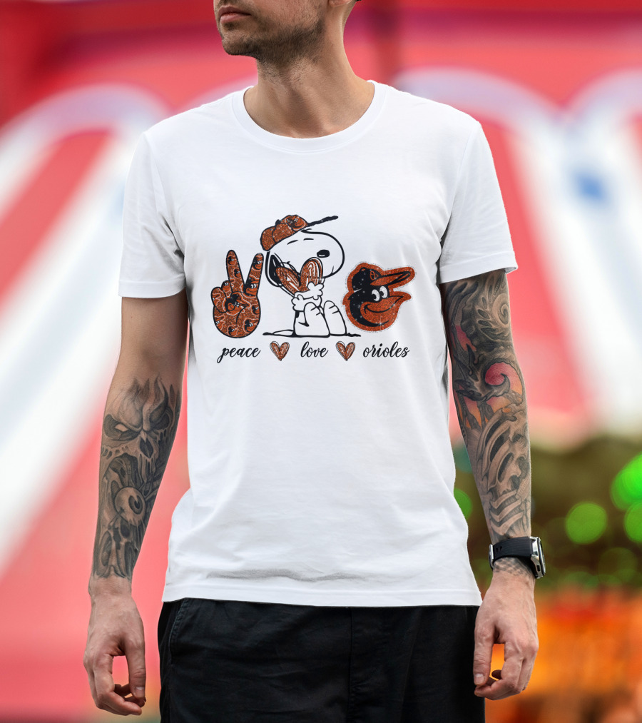 Peace Love Baltimore Orioles Snoopy Baseball Mascot T-Shirt
