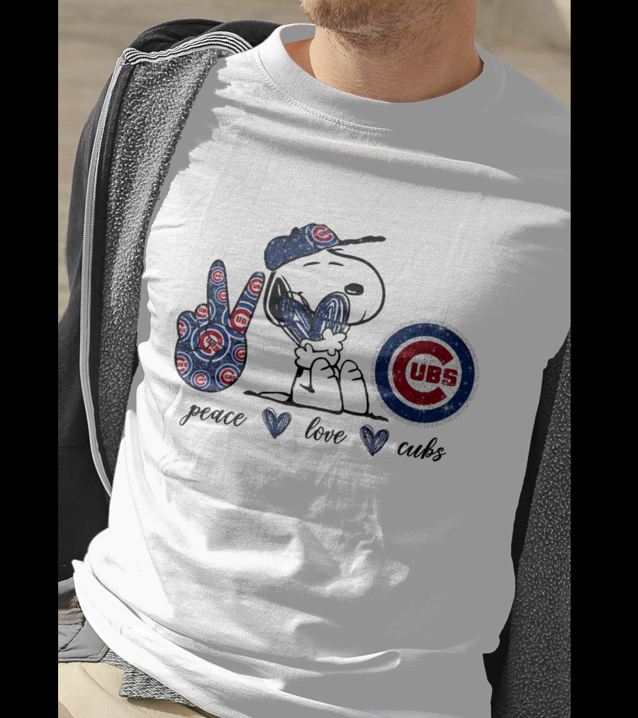 Peace Love Cubs Snoopy Chicago Cubs T-Shirt