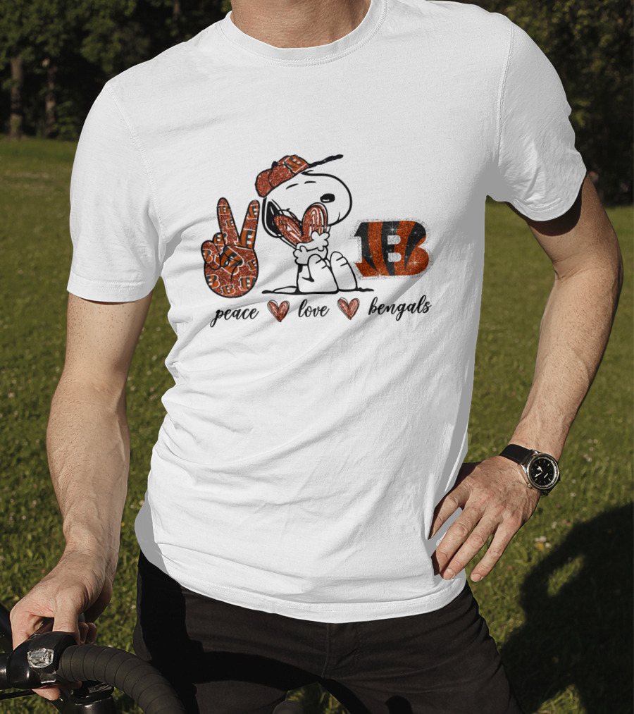 Peace Love Bengals Snoopy V Sign Football Fan T-Shirt