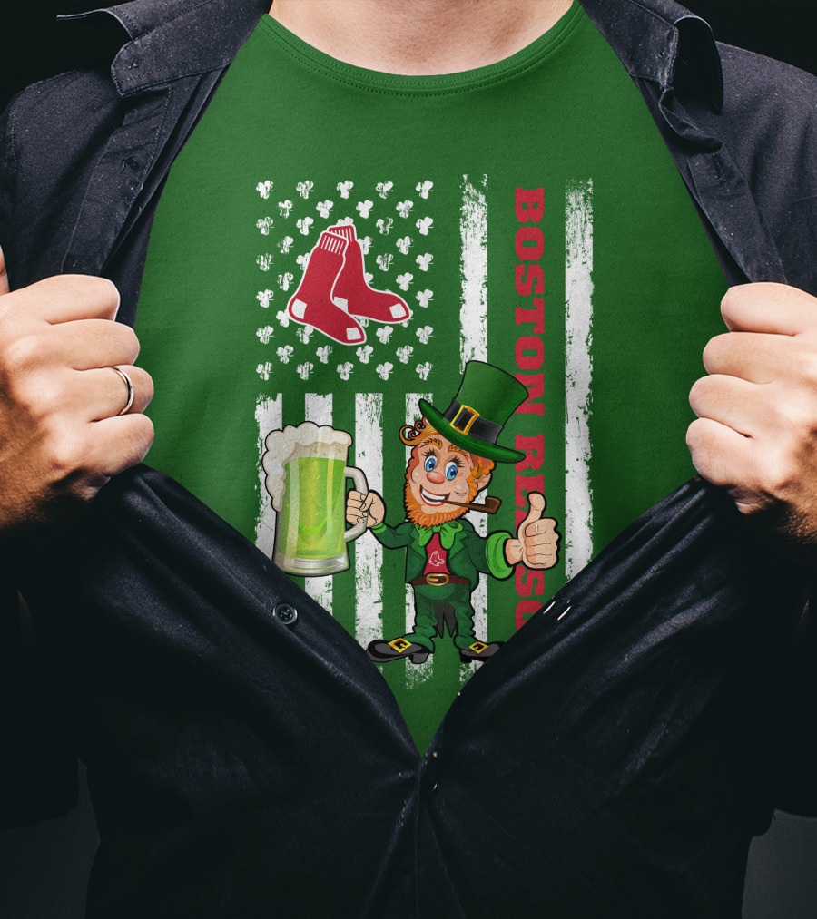 Boston Red Sox St Patrick's Day Leprechaun With Clover Flag And Beer Mug T-Shirt