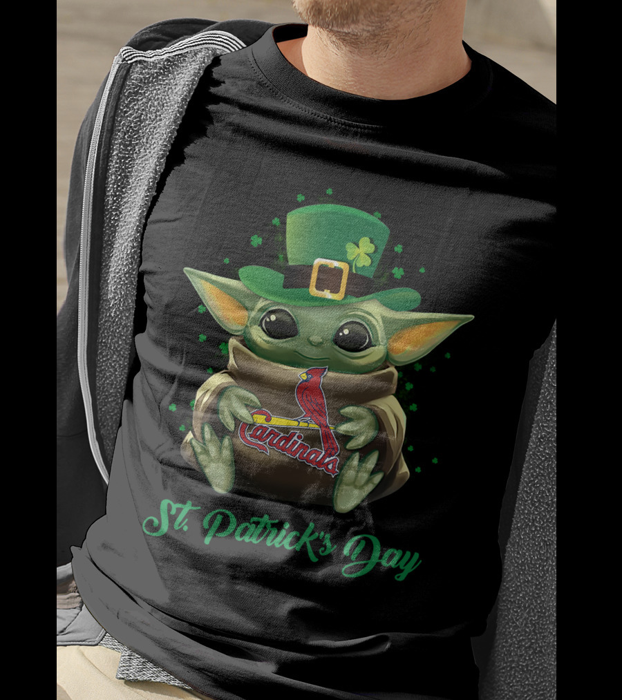St Louis Cardinals Baby Yoda St. Patrick's Day T-Shirt