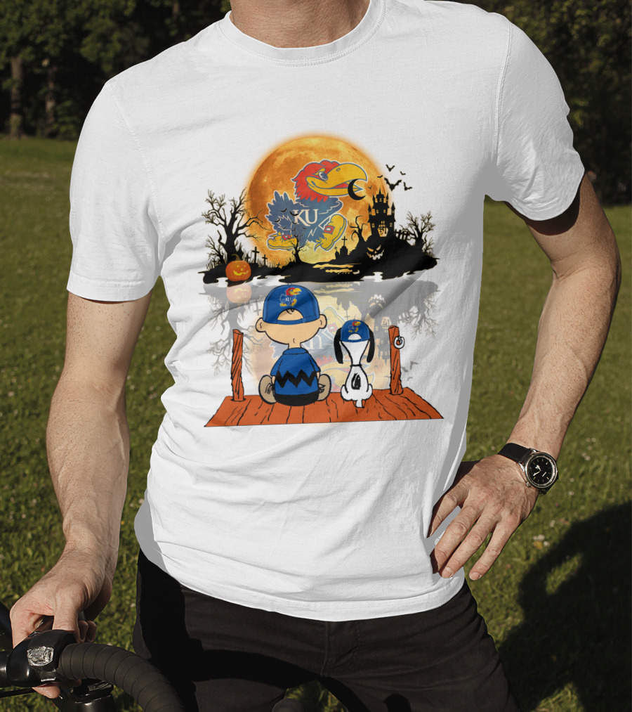 Kansas Jayhawks Halloween KU  Peanuts Moon Charlie Brown Snoopy Pumpkin T-Shirt