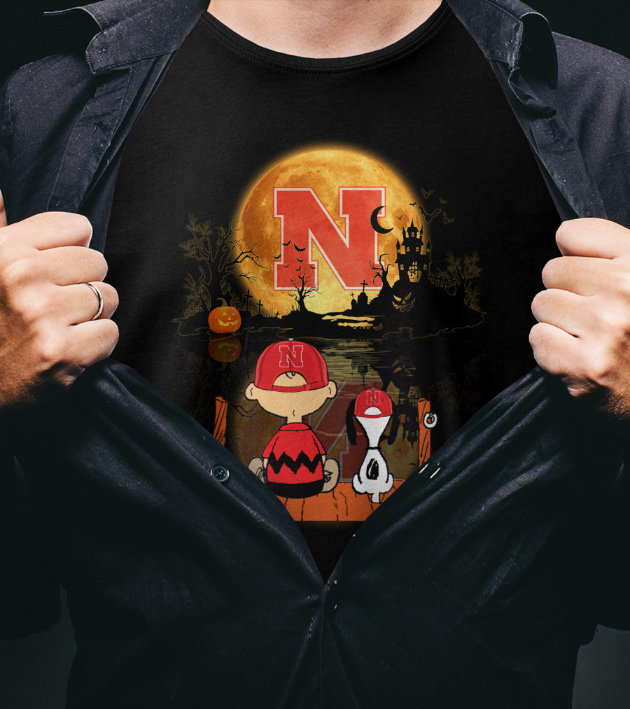 Nebraska Cornhuskers Halloween Peanuts Moon T-Shirt