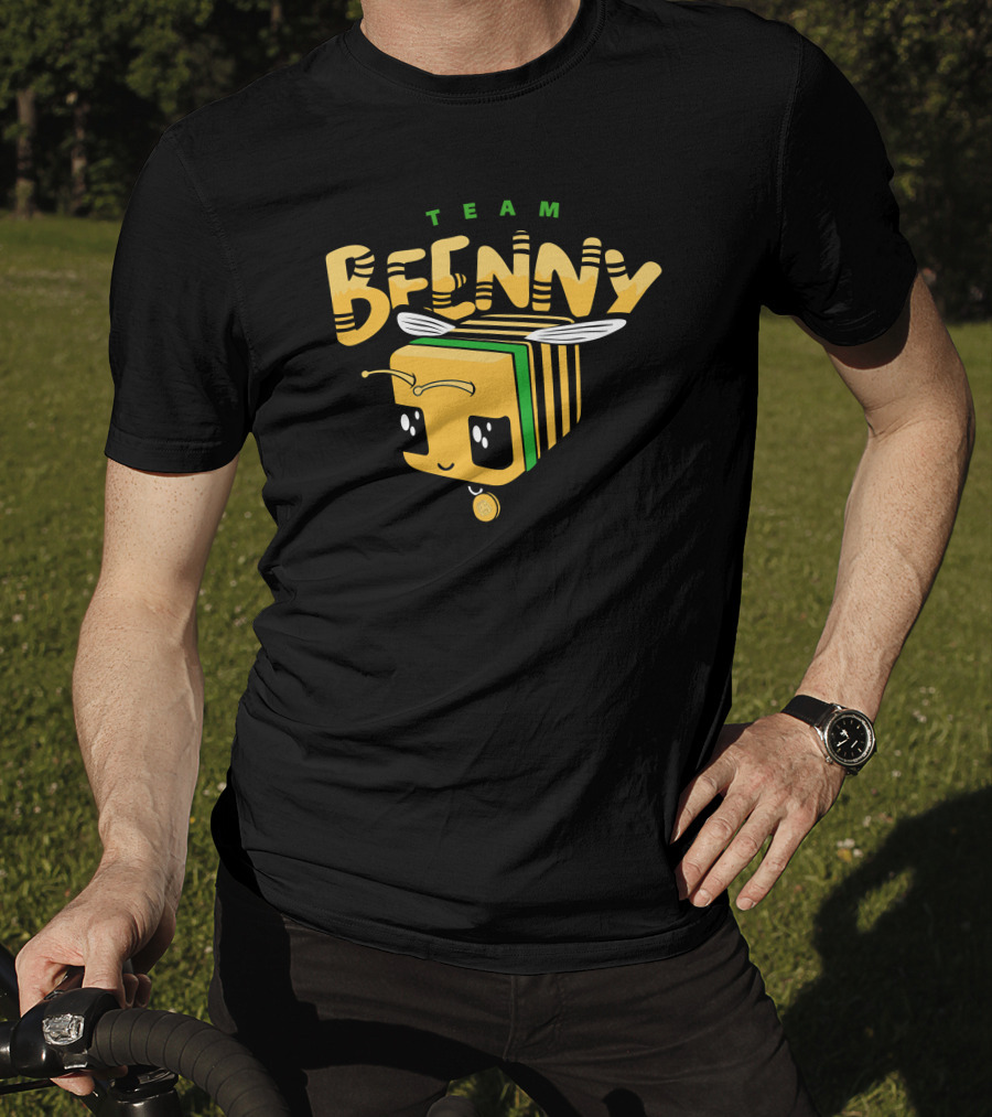 TEAM BEENNY Cute Bumblebee Cube Character T-Shirt