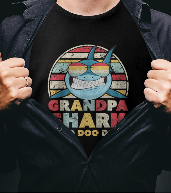 Grandpa Shark Doo Doo Doo Retro Sunglasses Vintage Stripes T-Shirt
