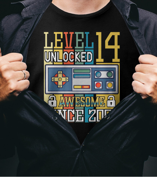 Level 14 Unlocked Awesome Since 2006 Video Game Controller T-Shirt