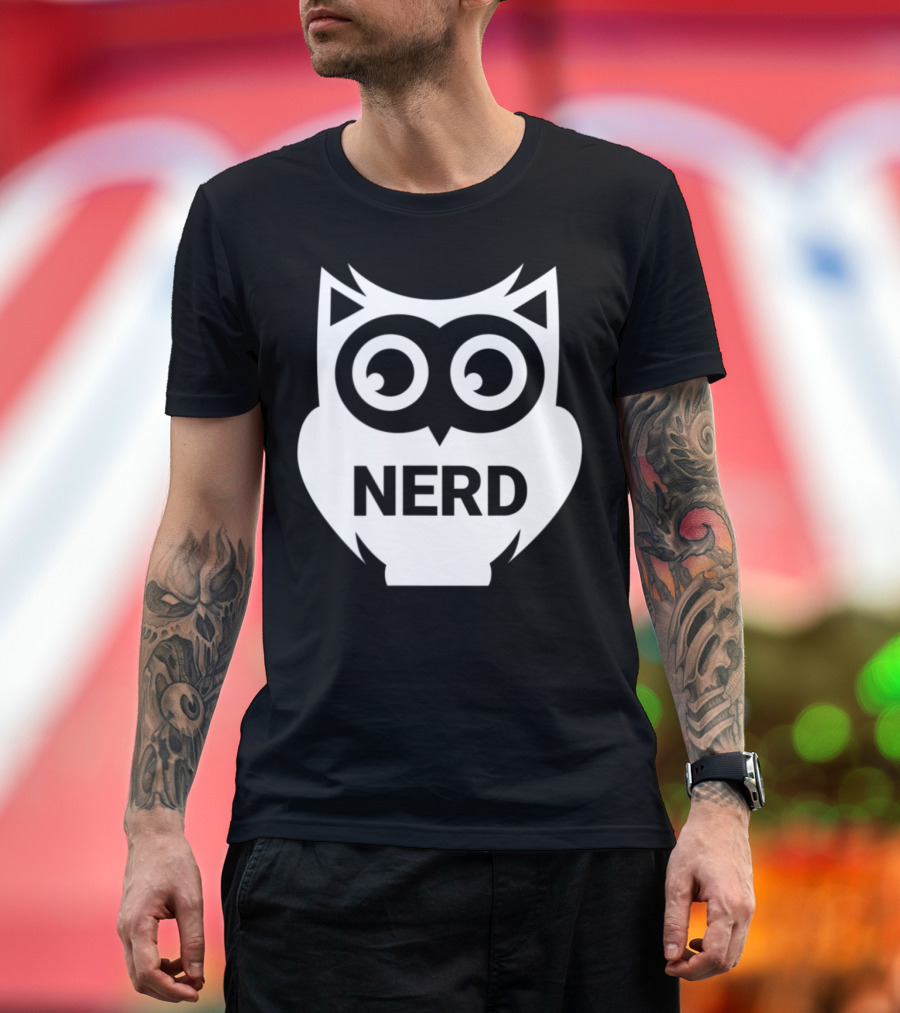 Nerd Owl Minimalist T-Shirt