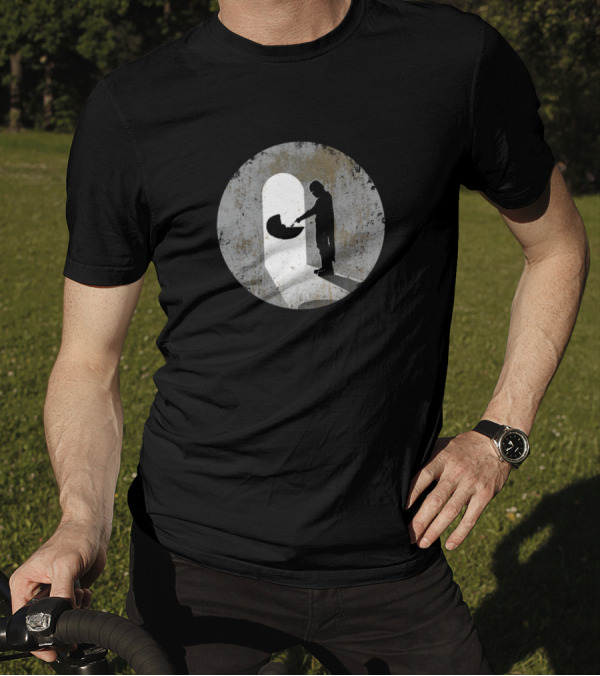 The First Encounter Shadowed Figure Silhouette In Rusty Grey Circle T-Shirt