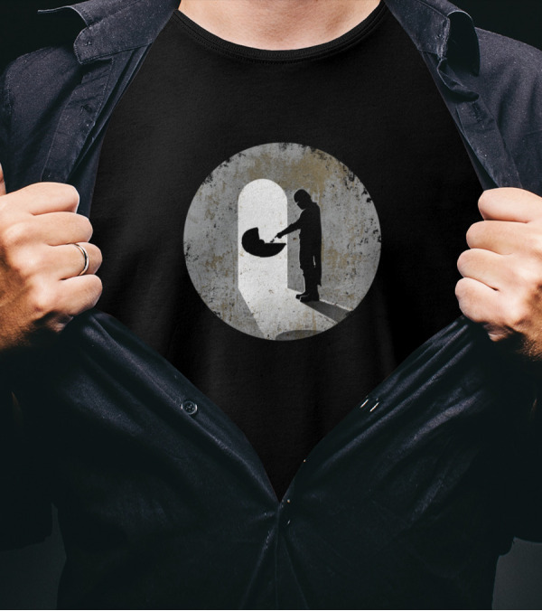 The First Encounter Shadowed Figure Silhouette In Rusty Grey Circle T-Shirt