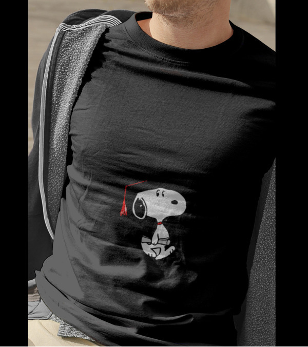 Snoopy Class Of 2032 Graduation T-Shirt