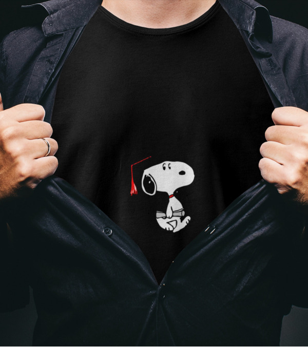 Snoopy Class Of 2032 Graduation T-Shirt